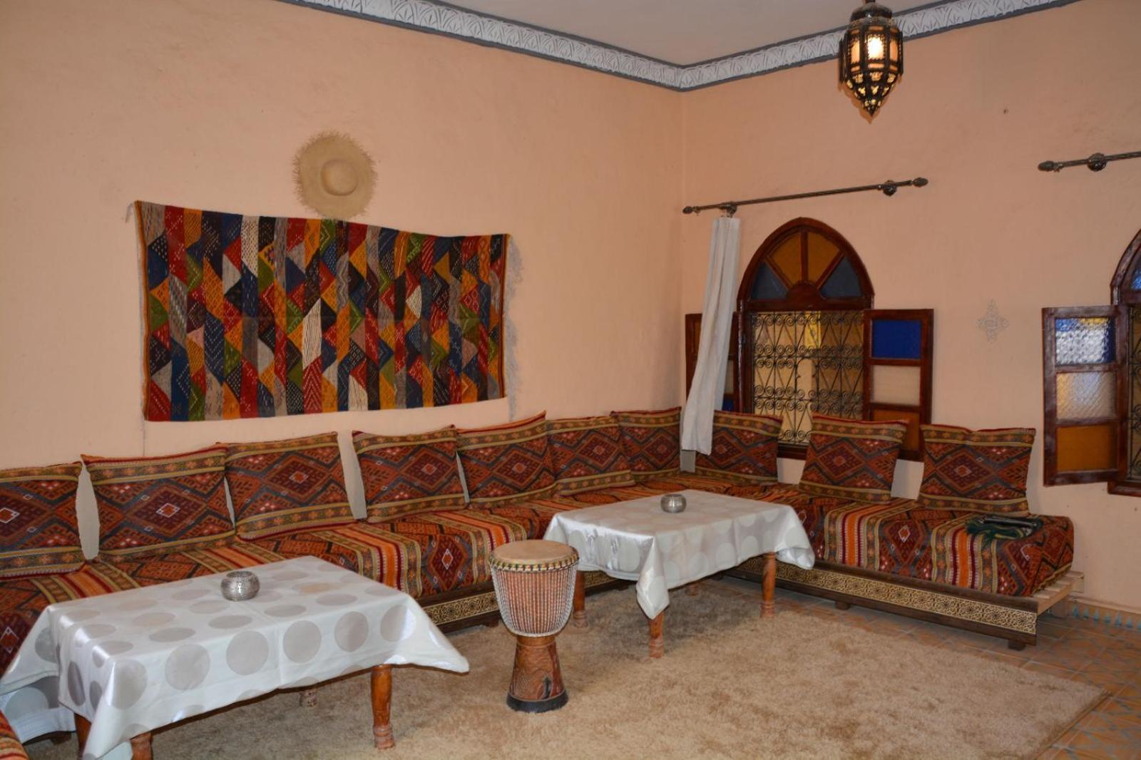 Отель Sahara House Мерзуга Экстерьер фото
