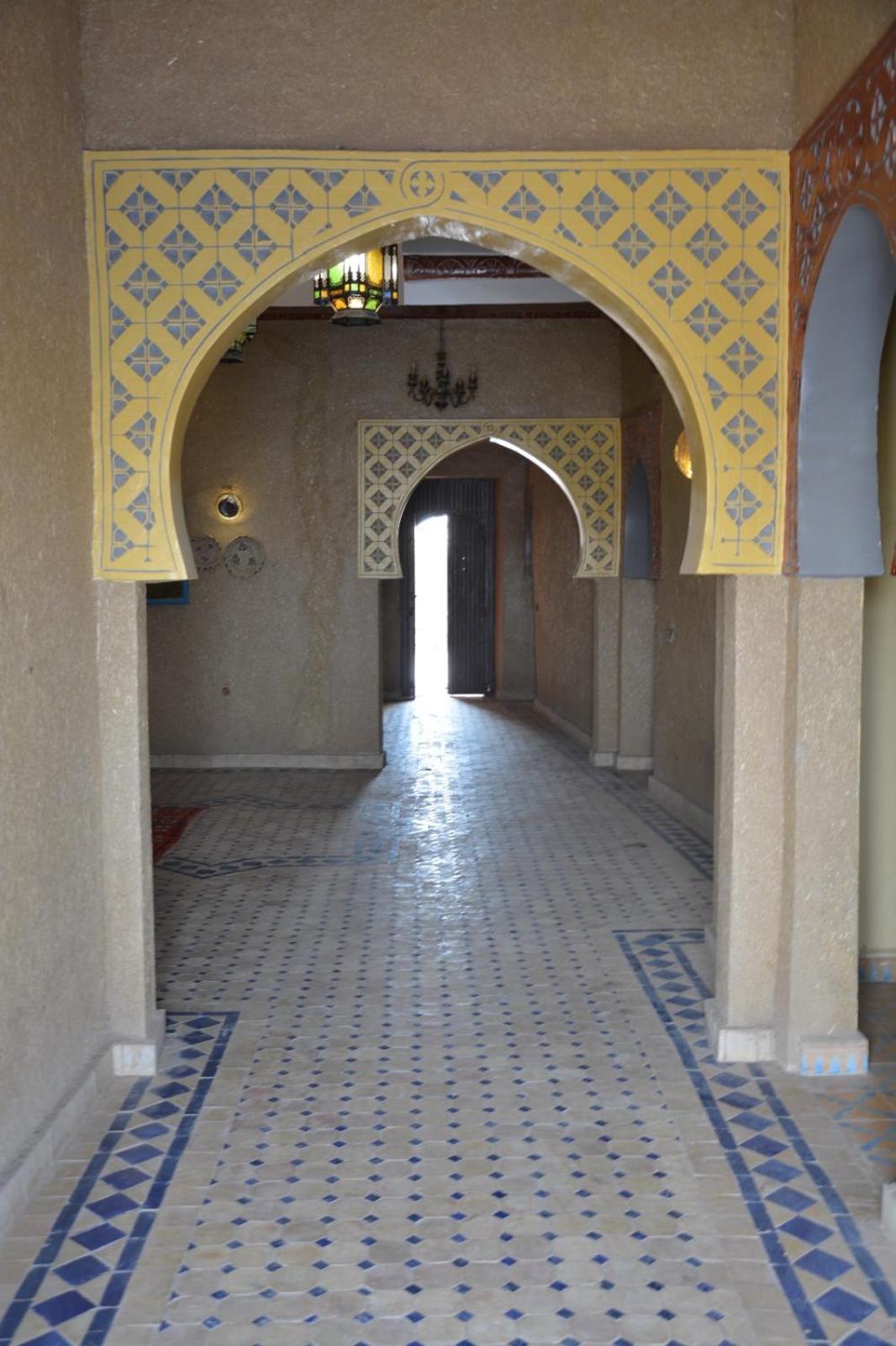 Отель Sahara House Мерзуга Экстерьер фото