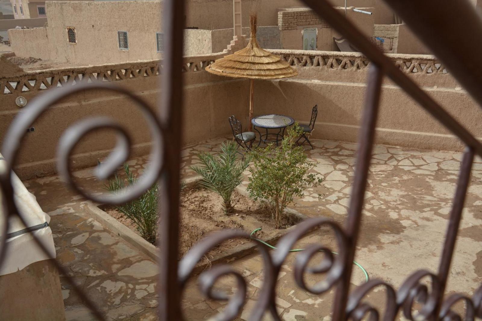 Отель Sahara House Мерзуга Экстерьер фото